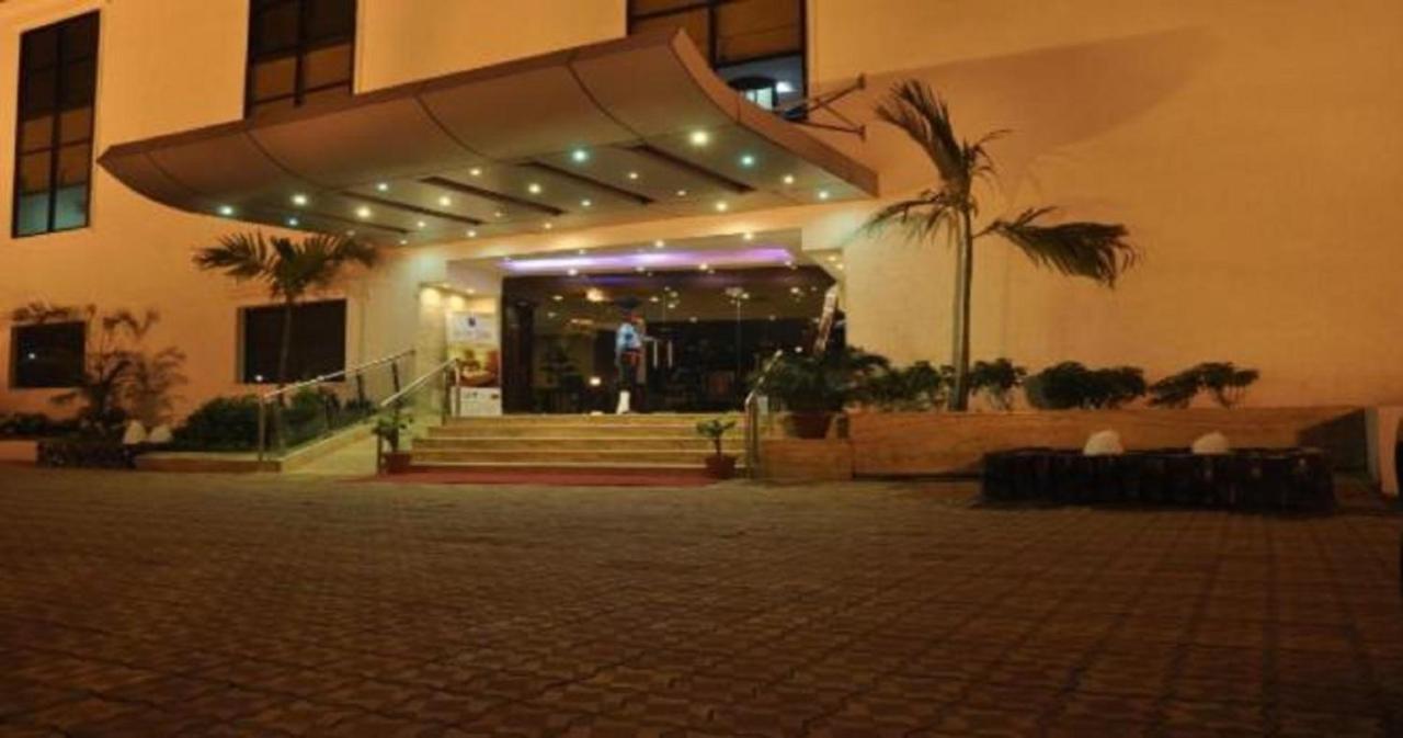 Le Lac Sarovar Portico- Ranchi Exteriör bild