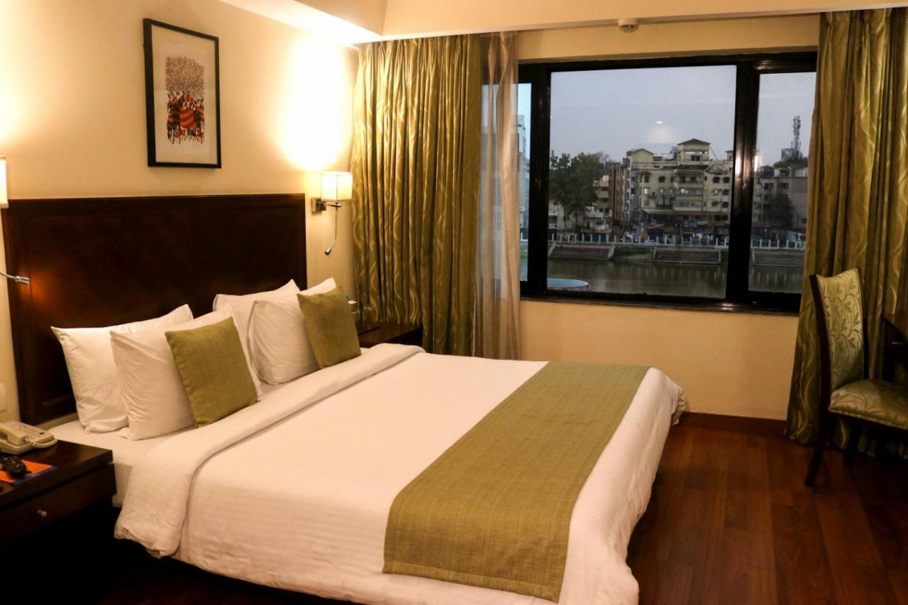 Le Lac Sarovar Portico- Ranchi Exteriör bild